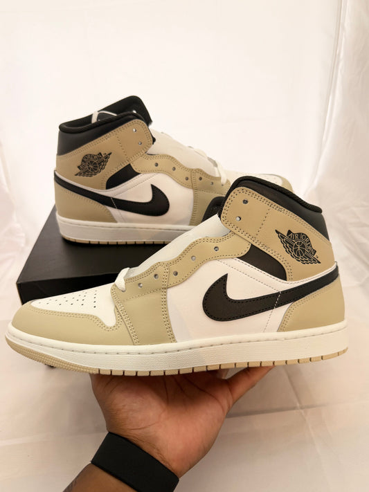 Air Jordan 1 Mid